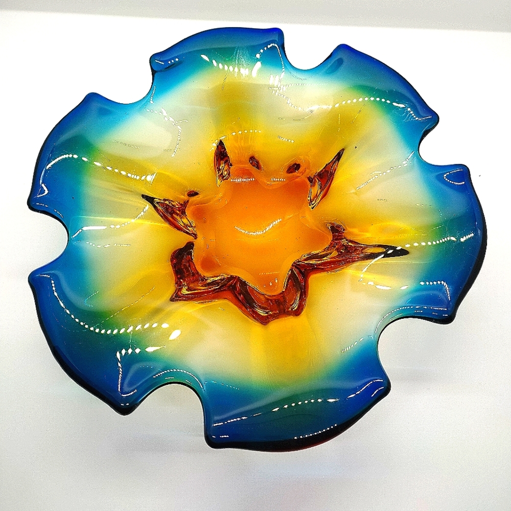 Sold    Vintage Mid Century Modern Hand Blown Art Glass Bowl Flower Shaped